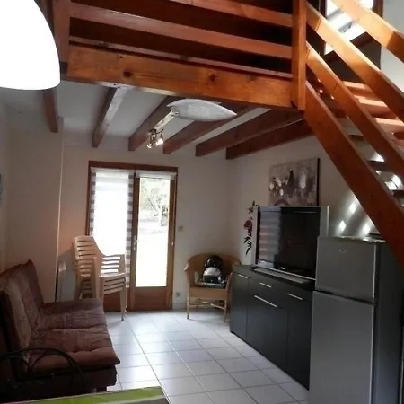 House 15 Rue Des Palombes